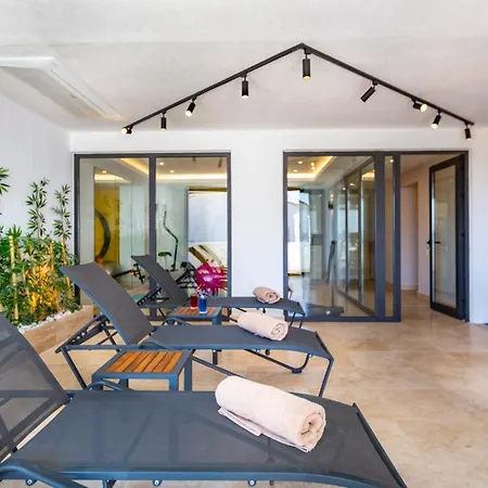 Phi With Heated Indoor Pool *