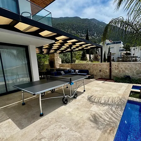 Phi With Heated Indoor Pool Vila