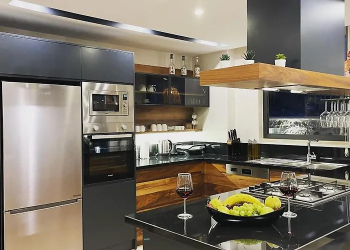 Phi With Heated Indoor Pool *