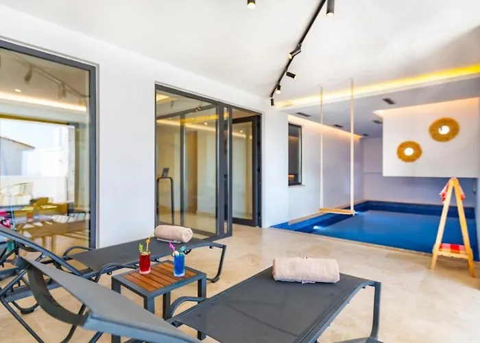 Villa Phi With Heated Indoor Pool