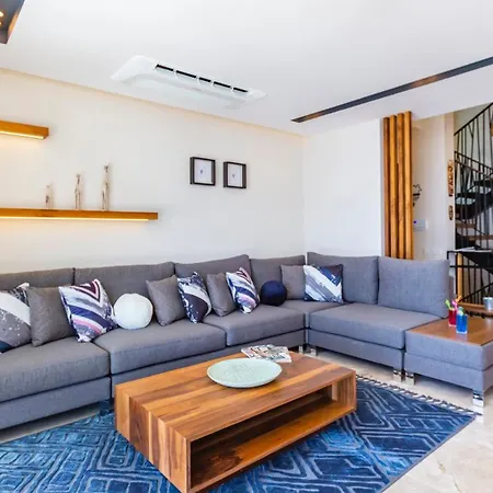 Phi With Heated Indoor Pool Villa *